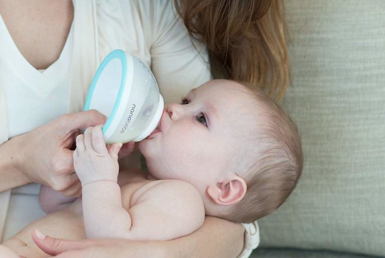 빠르게 데우고 식혀 영양소 파괴를 막는 모유 수유병